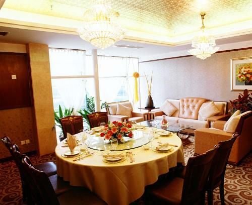 Golden City Hotel