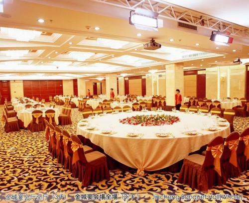 Golden City Hotel