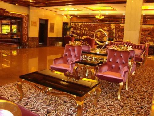 Golden City Hotel