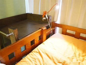 Albergue J-hoppers Osaka Guesthouse