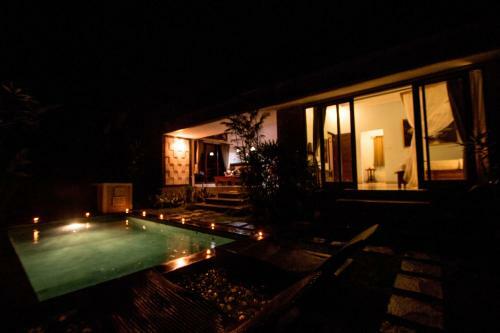 Ratna Villa