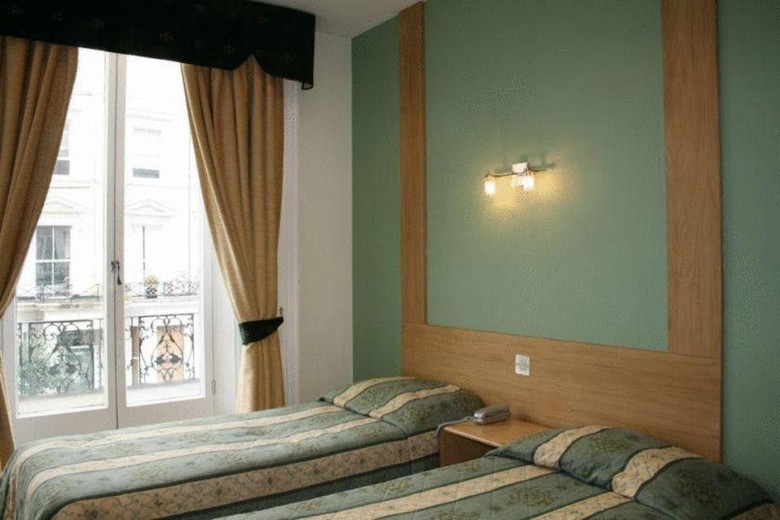 Westbury Hotel