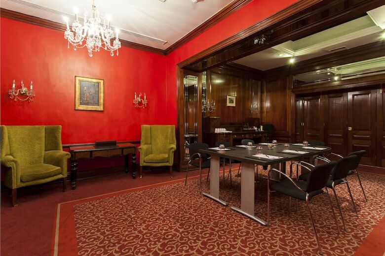 Hotel Thistle Hyde Park