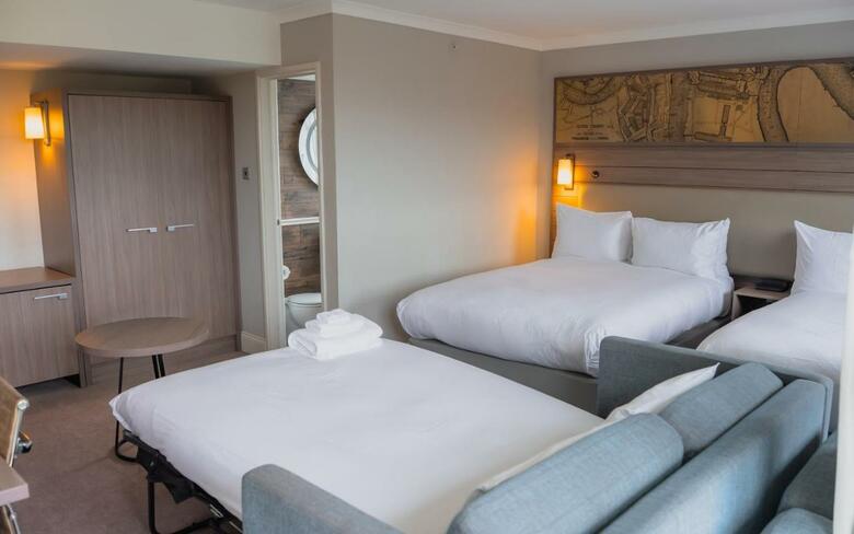 Hotel A&O London Docklands Riverside