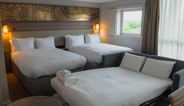 Hotel A&O London Docklands Riverside