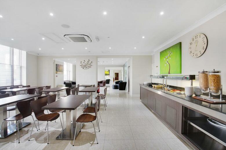 Hotel Bayswater Inn