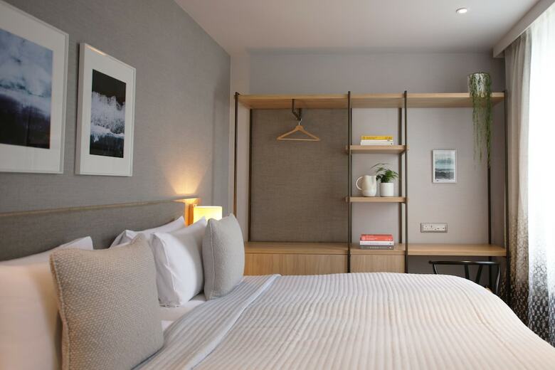 Hotel Inhabit