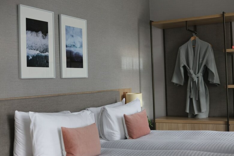 Hotel Inhabit