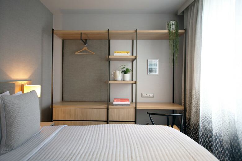 Hotel Inhabit