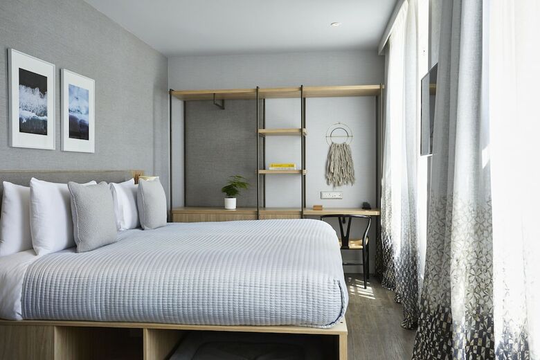 Hotel Inhabit