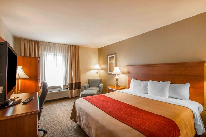 Hotel Comfort Inn & Suites