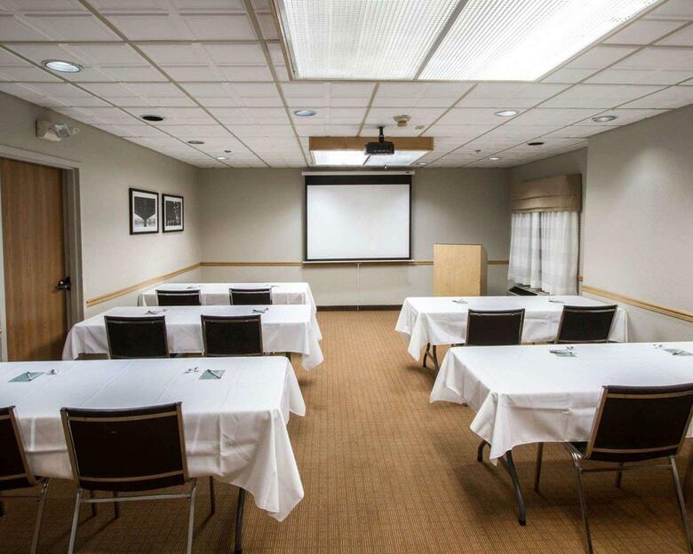 Hotel Sleep Inn & Suites Buffalo Airport