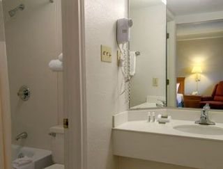 Hotel Baymont Oklahoma City South