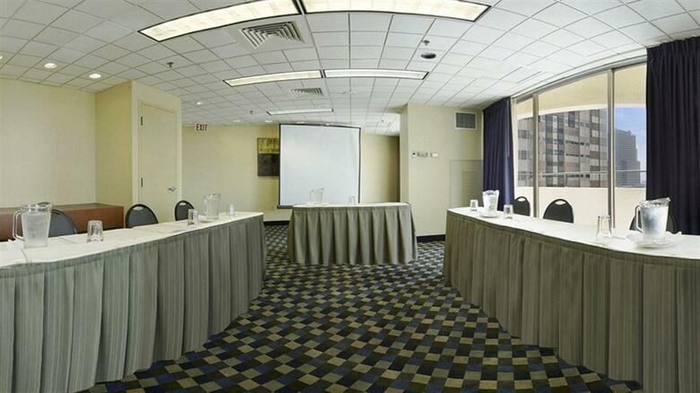 Hotel Embassy Suites Philadelphia - Center City
