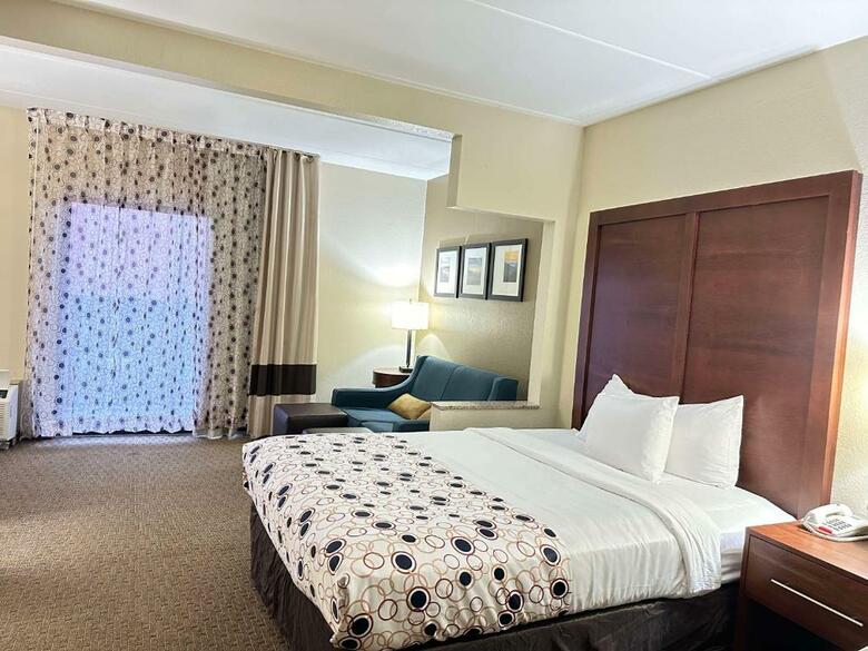 Hotel Comfort Suites