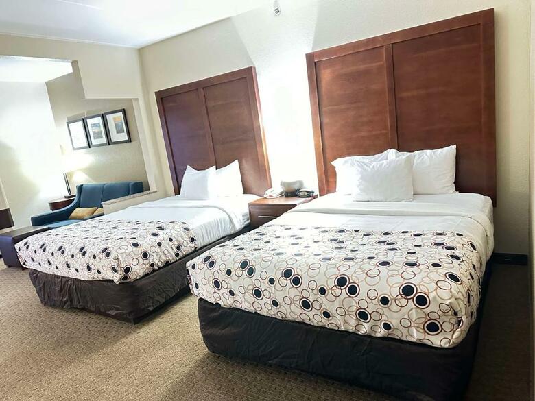 Hotel Comfort Suites