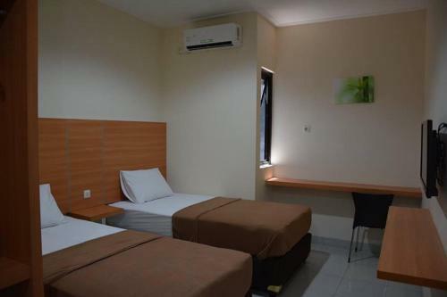 Hostal Lariss Guest House