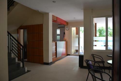 Hostal Lariss Guest House