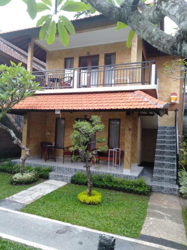 Hostal Merthayasa Bungalows