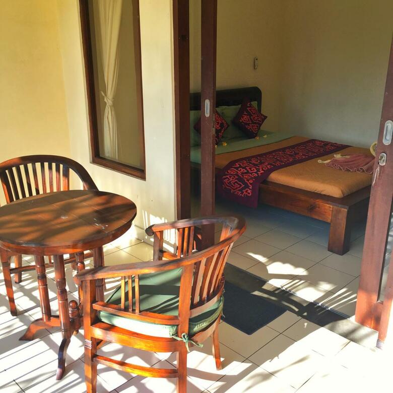 Hostal Merthayasa Bungalows
