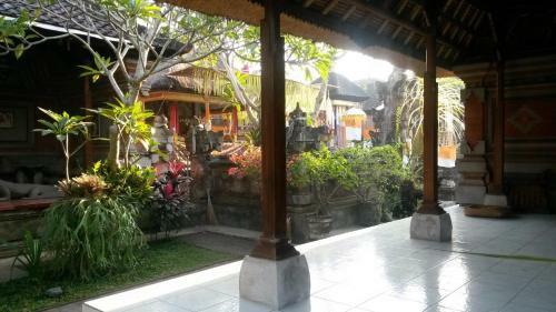 Hostal The West Side