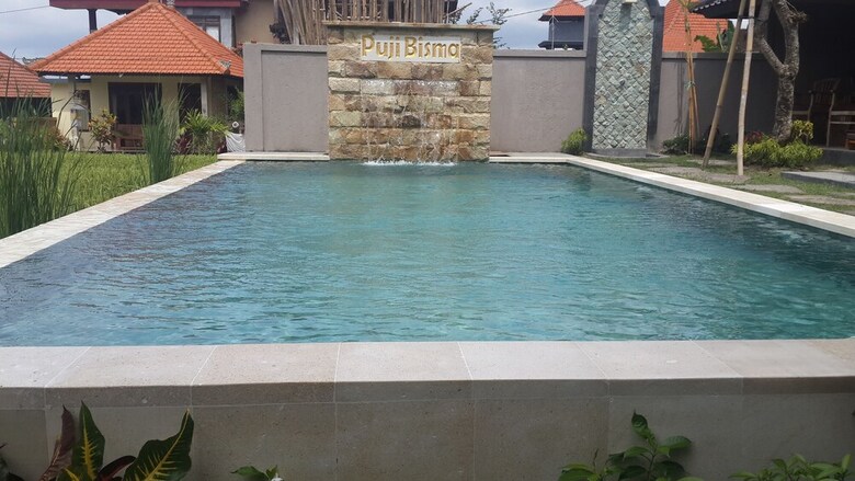 Hostal Puji Bungalow