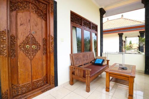 Hostal Puji Bungalow