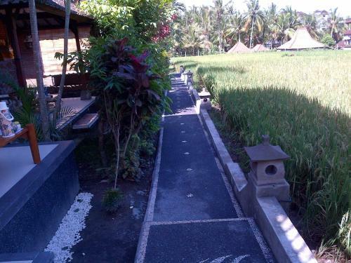 Hostal Puji Bungalow