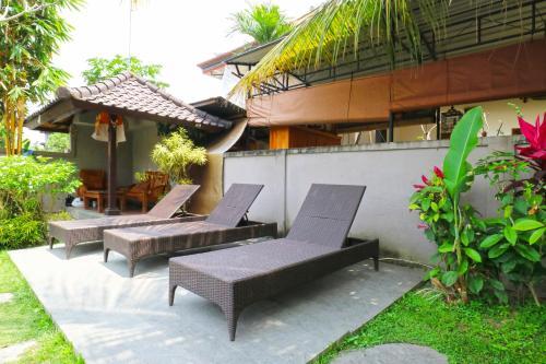 Hostal Puji Bungalow