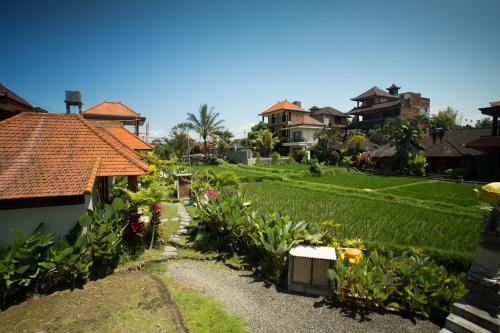 Hostal Puji Bungalow