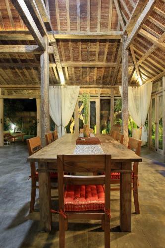 Villa Rumah Tyang