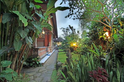 Hostal Pering Bungalow