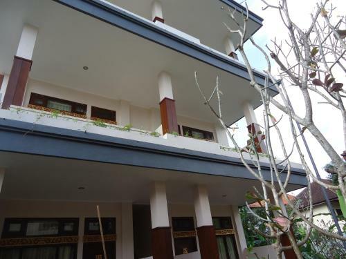 Hostal Brata Inn