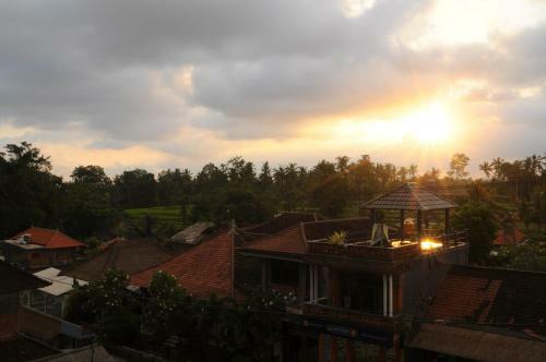 Hostal Brata Inn