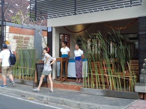 Hostal Brata Inn