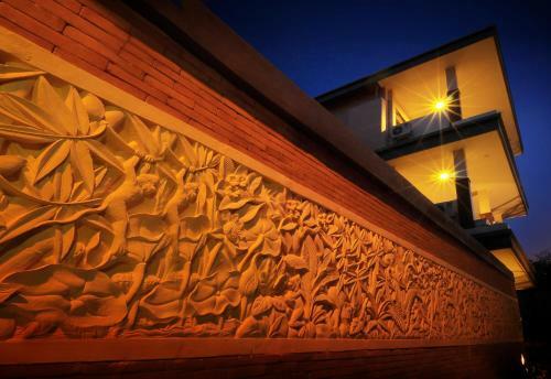 Hostal Brata Inn