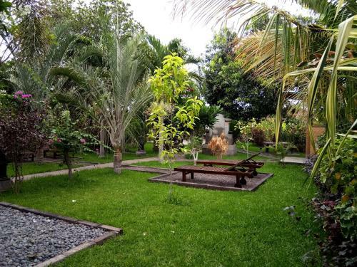 Hostal The Sari Bungalows