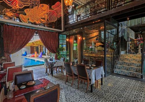 Hotel Sama Sama Suites & Restaurant