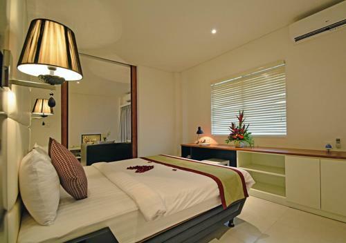 Hotel Sama Sama Suites & Restaurant