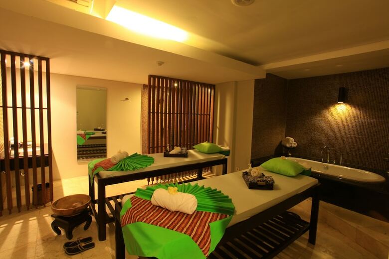 Grand Whiz Hotel Nusa Dua Bali
