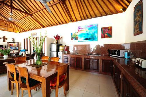 Villa Bulan Mas