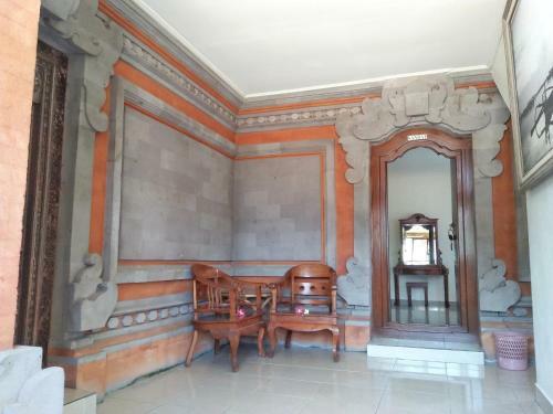 Hostal Nuriani Guest House
