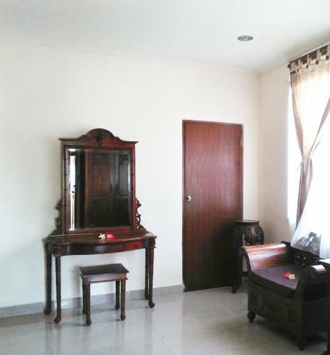 Hostal Nuriani Guest House