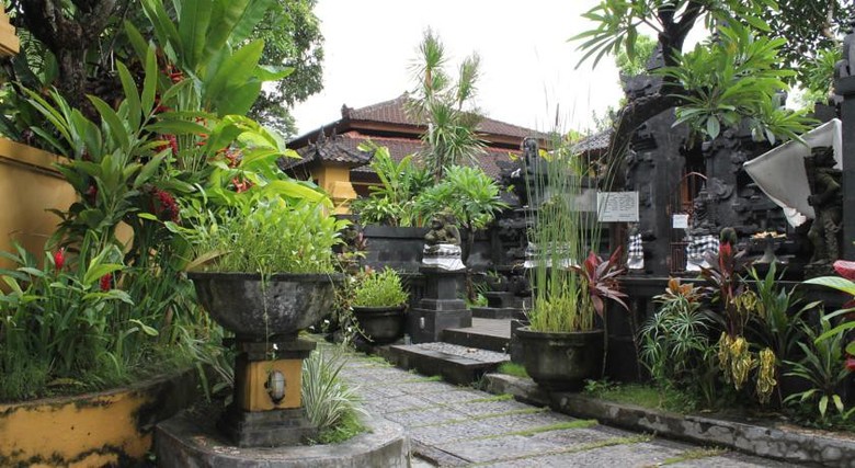 Diwangkara Beach Hotel & Resort