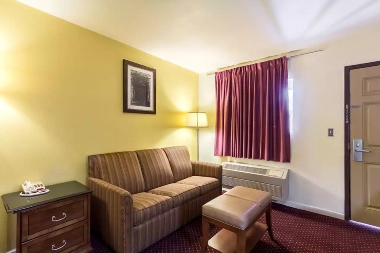 Hotel Rodeway Inn At Six Flags