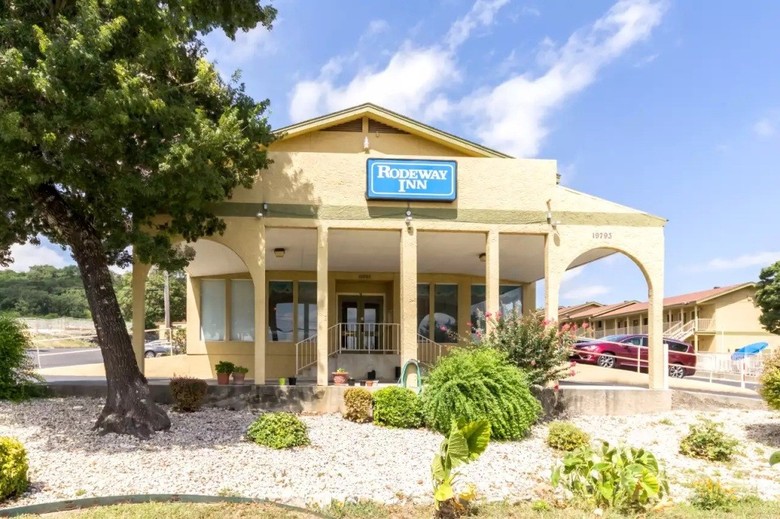 Hotel Rodeway Inn At Six Flags