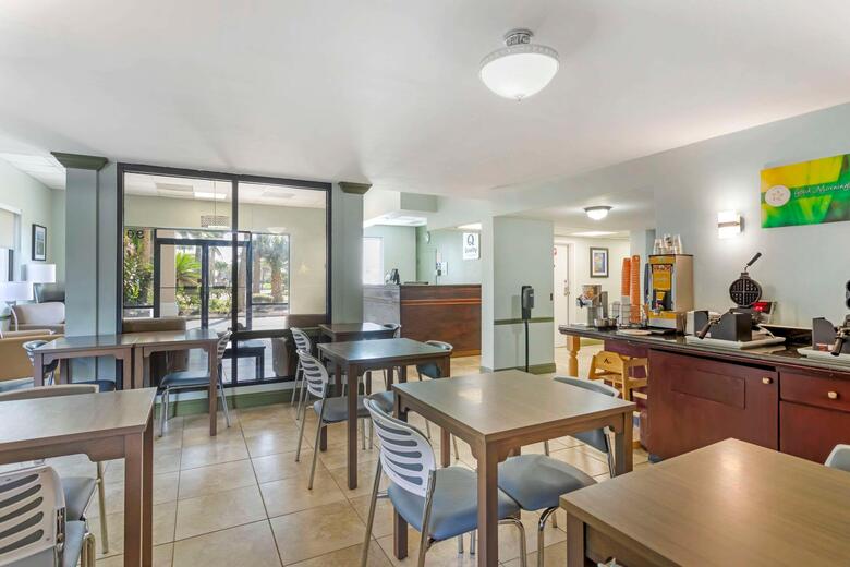 Hotel Comfort Inn