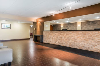 Hotel Quality Inn & Suites Airport