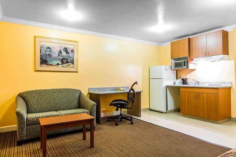 Hotel Mainstay Suites