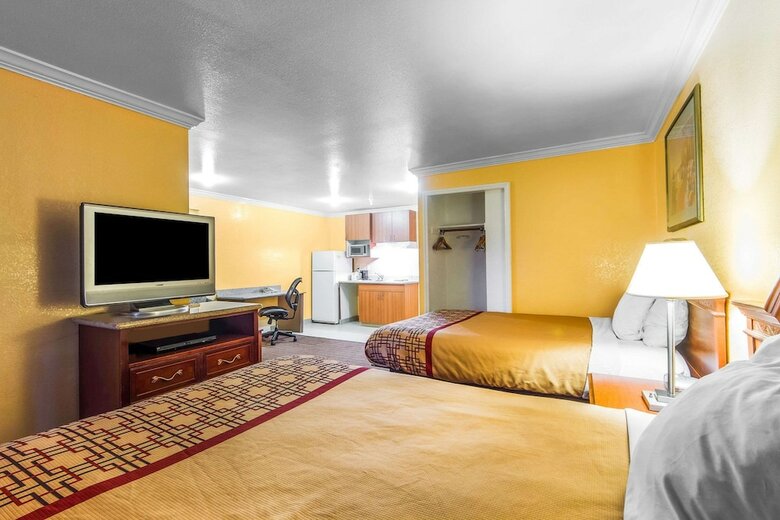 Hotel Mainstay Suites